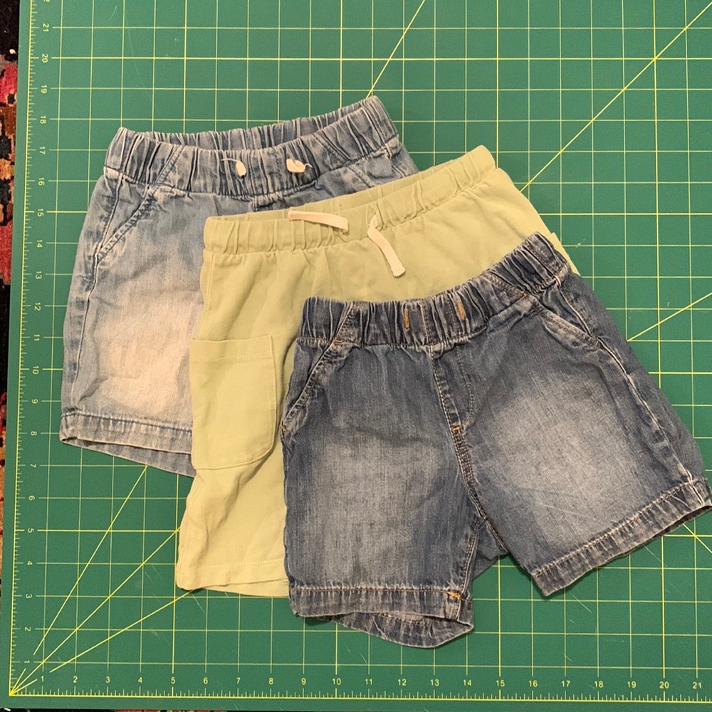 Bundle of H&M shorts 3T